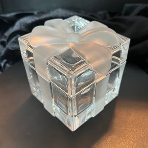 Tiffany & Co. Made in Germany Glass Trinket Box (flaw on Lid)